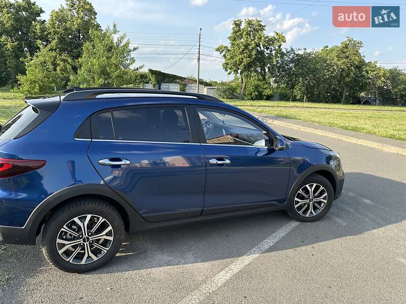 Позашляховик / Кросовер Kia Rio X 2022 в Борисполі