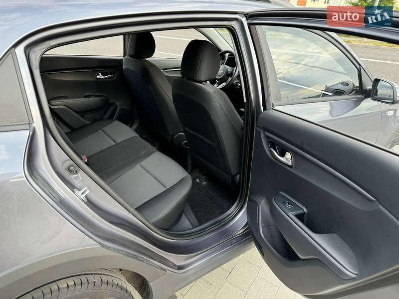 Внедорожник / Кроссовер Kia Rio X 2021 в Хмельницком