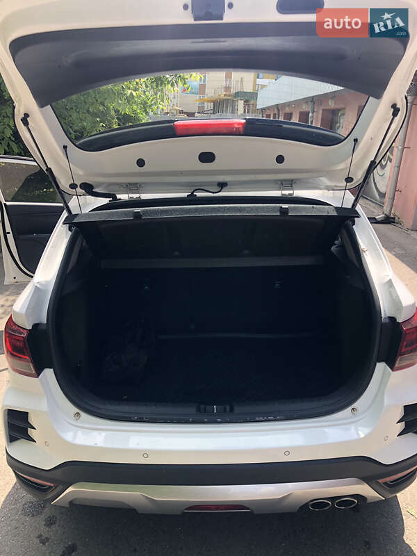 Внедорожник / Кроссовер Kia Rio X 2021 в Луцке