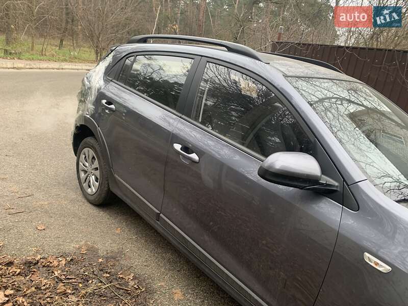 Позашляховик / Кросовер Kia Rio X 2021 в Києві