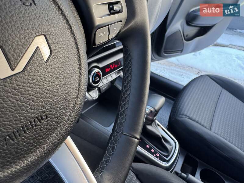 Позашляховик / Кросовер Kia Rio X 2022 в Києві
