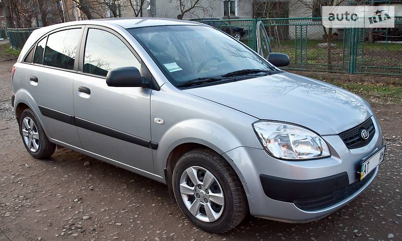 Хэтчбек Kia Rio 2007 в Ивано-Франковске