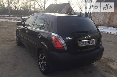 Хэтчбек Kia Rio 2009 в Черкассах