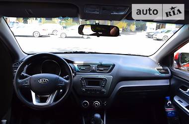 Хэтчбек Kia Rio 2012 в Киеве