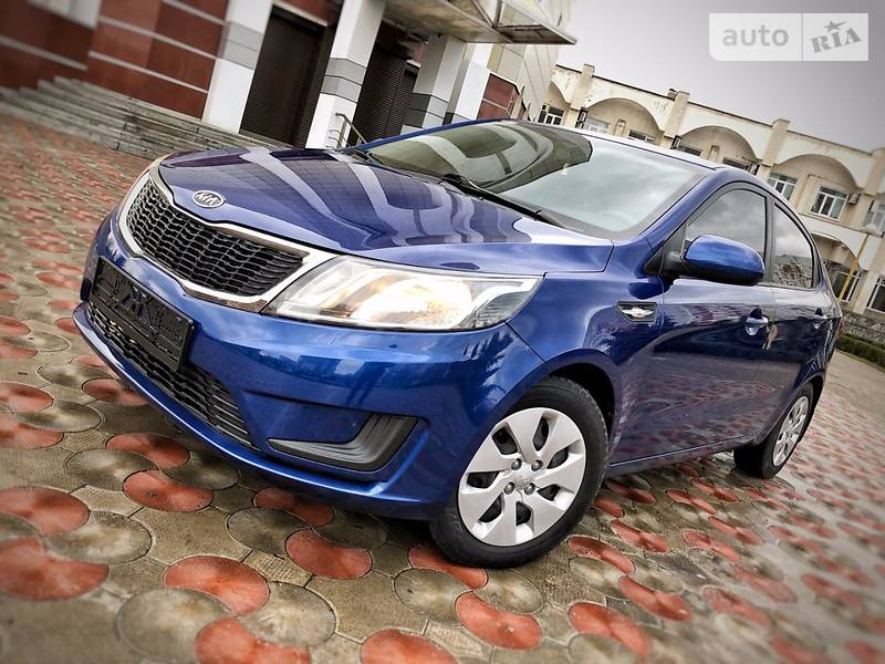 Седан Kia Rio 2013 в Энергодаре