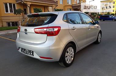 Хэтчбек Kia Rio 2012 в Киеве