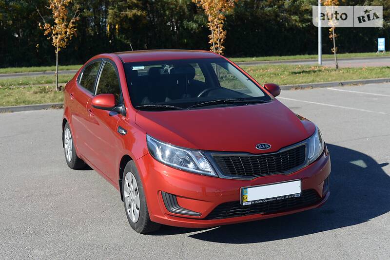 Седан Kia Rio 2011 в Львове