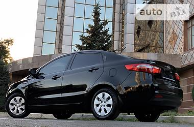 Седан Kia Rio 2014 в Одесі