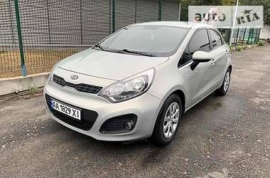 Хэтчбек Kia Rio 2012 в Киеве