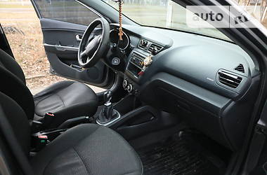 Седан Kia Rio 2011 в 