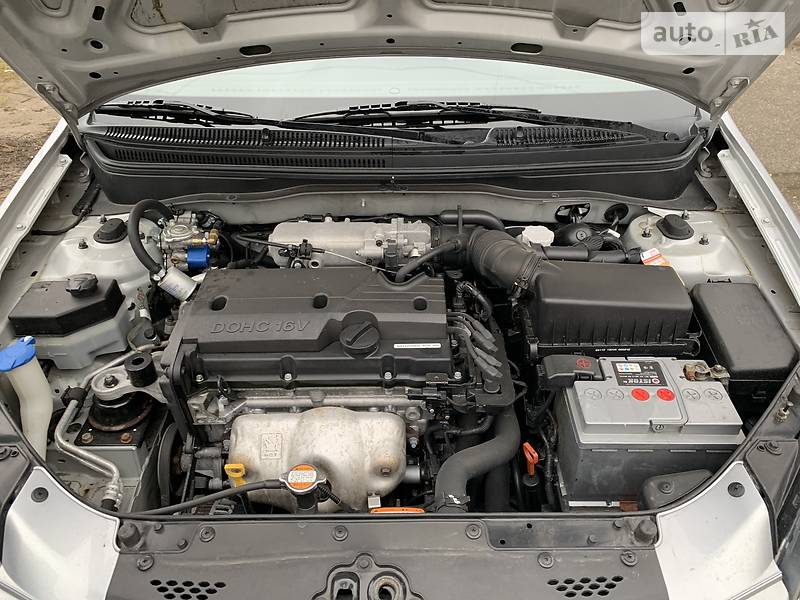 Хетчбек Kia Rio 2010 в Дніпрі