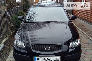 Седан Kia Rio 2011 в Долине