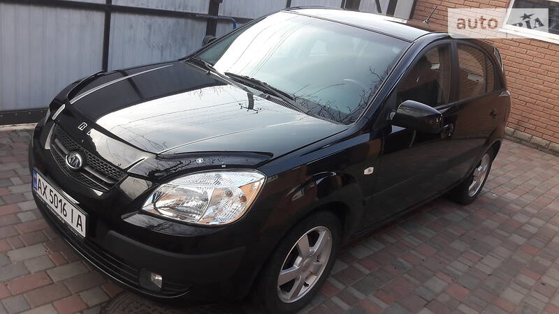 Хэтчбек Kia Rio 2006 в Харькове