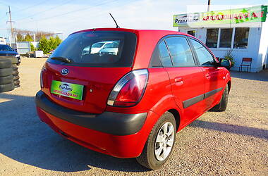 Хэтчбек Kia Rio 2006 в Кропивницком