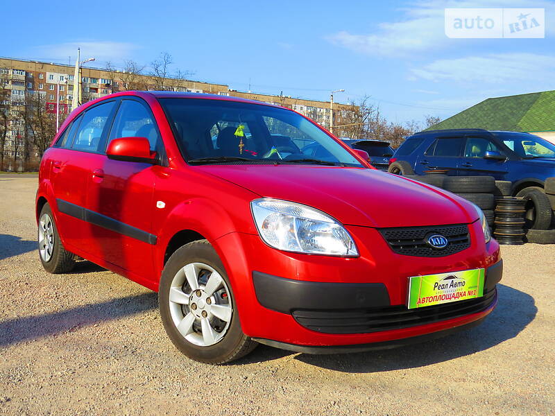 Хэтчбек Kia Rio 2006 в Кропивницком