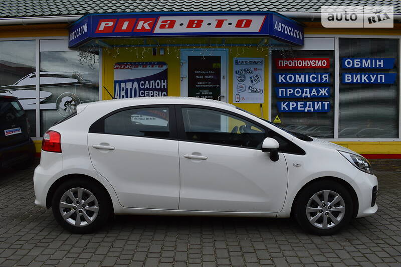 Хетчбек Kia Rio 2015 в Львові