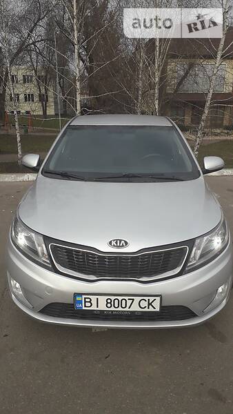 Седан Kia Rio 2013 в Кременчуці