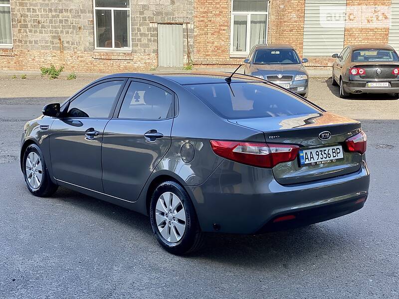 Седан Kia Rio 2011 в Києві