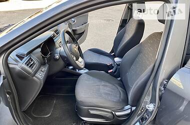 Седан Kia Rio 2011 в 