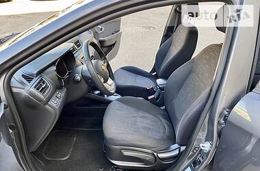 Седан Kia Rio 2011 в Києві