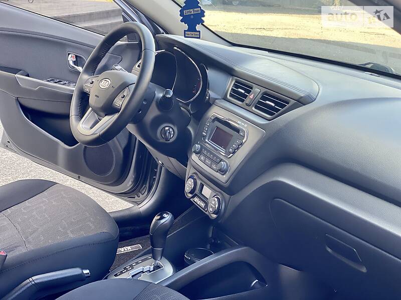Седан Kia Rio 2011 в Києві