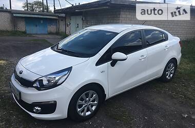 Седан Kia Rio 2017 в Павлограде