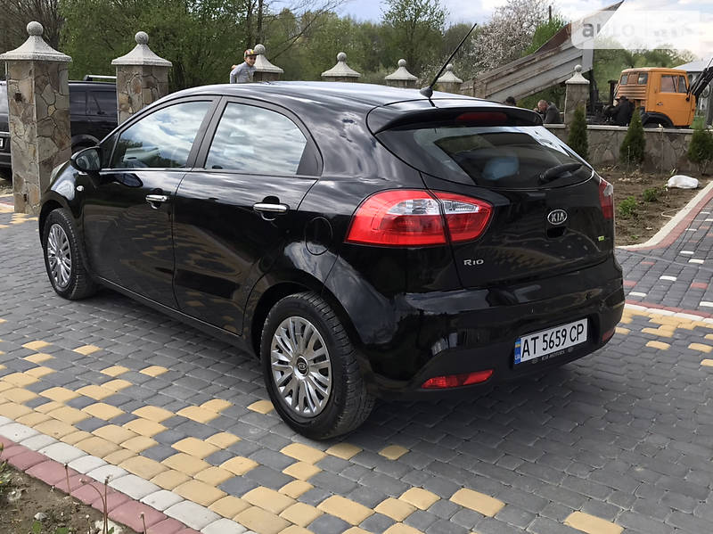 Хетчбек Kia Rio 2012 в Івано-Франківську