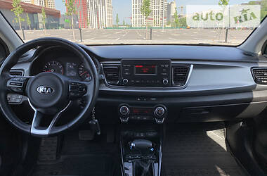 Хэтчбек Kia Rio 2017 в 