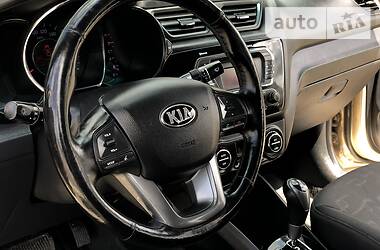 Седан Kia Rio 2013 в Киеве