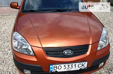 Хетчбек Kia Rio 2008 в 