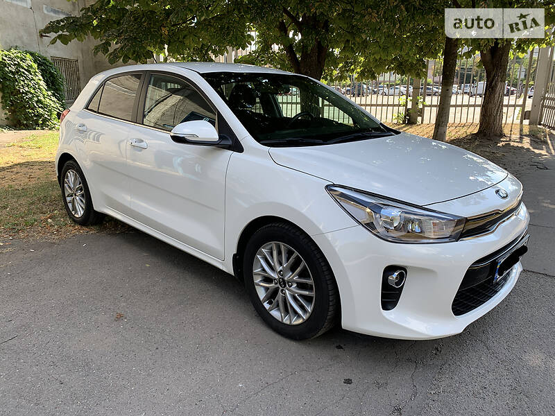 Хэтчбек Kia Rio 2017 в Виннице