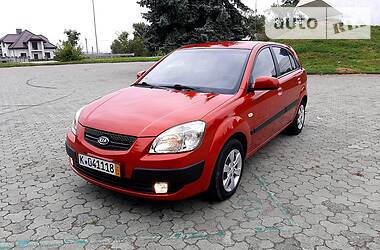 Хетчбек Kia Rio 2008 в 