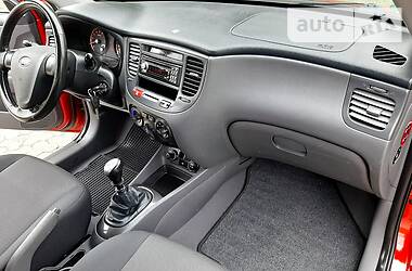 Хетчбек Kia Rio 2008 в 