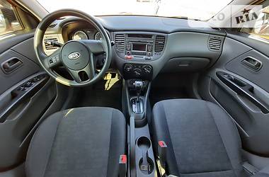 Хэтчбек Kia Rio 2010 в Кременчуге