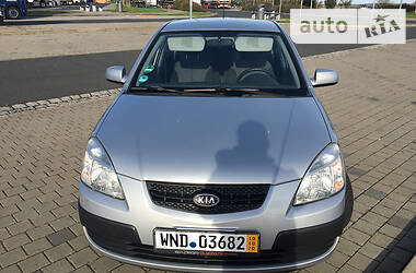 Хэтчбек Kia Rio 2010 в Виннице