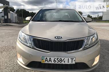 Седан Kia Rio 2013 в Киеве