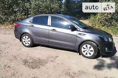 Седан Kia Rio 2013 в Киеве