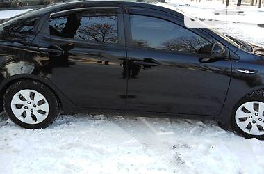 Седан Kia Rio 2012 в Доброполье