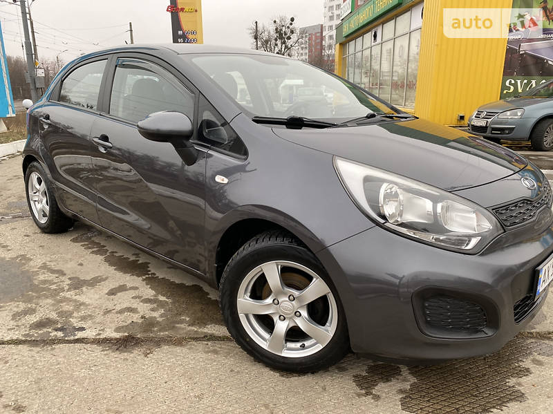 Хэтчбек Kia Rio 2012 в Харькове