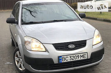 Хэтчбек Kia Rio 2005 в Стрые