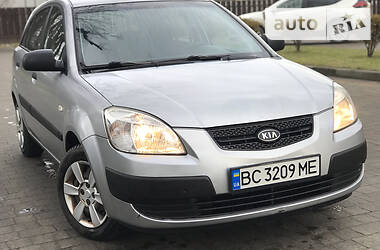 Хэтчбек Kia Rio 2005 в Стрые