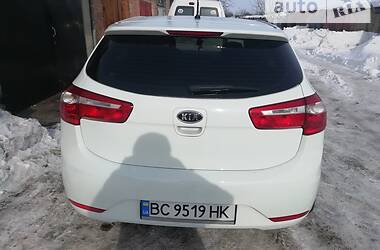 Хэтчбек Kia Rio 2012 в Сокале