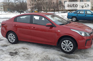 Седан Kia Rio 2018 в Киеве