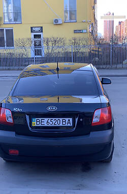 Седан Kia Rio 2008 в Киеве