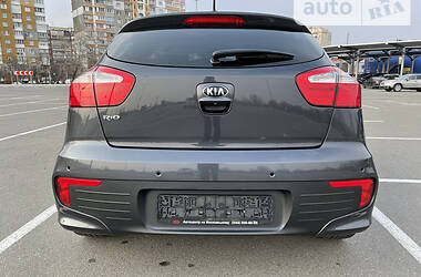 Хэтчбек Kia Rio 2016 в Киеве