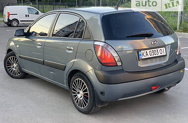 Хэтчбек Kia Rio 2008 в Киеве