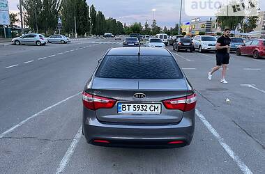 Седан Kia Rio 2012 в Херсоне