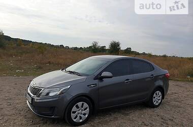 Седан Kia Rio 2013 в Одессе