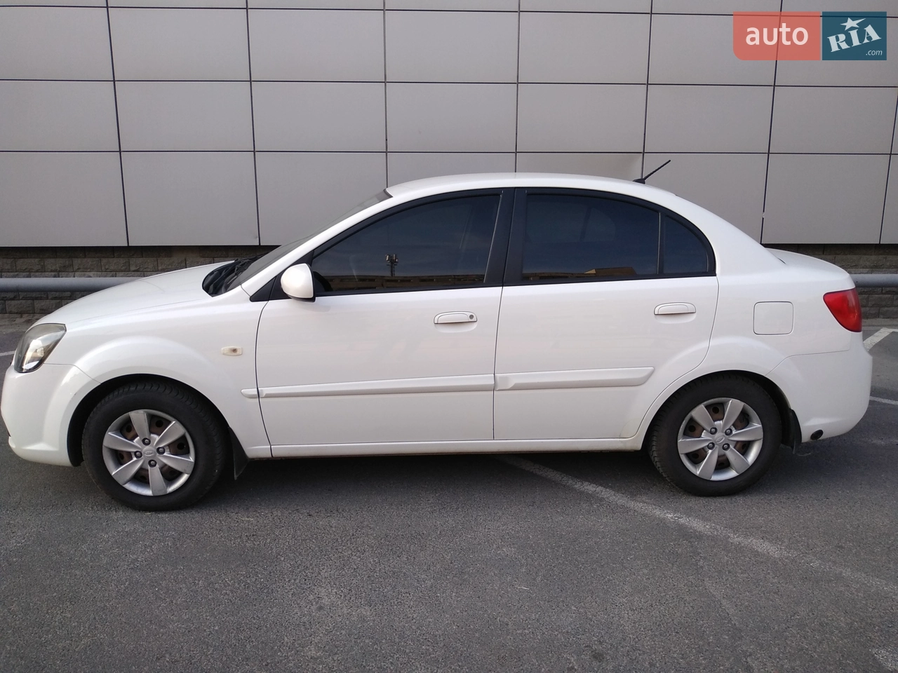 2011 Kia Rio - мініатюра 2