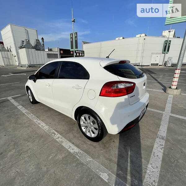 Хетчбек Kia Rio 2013 в Києві